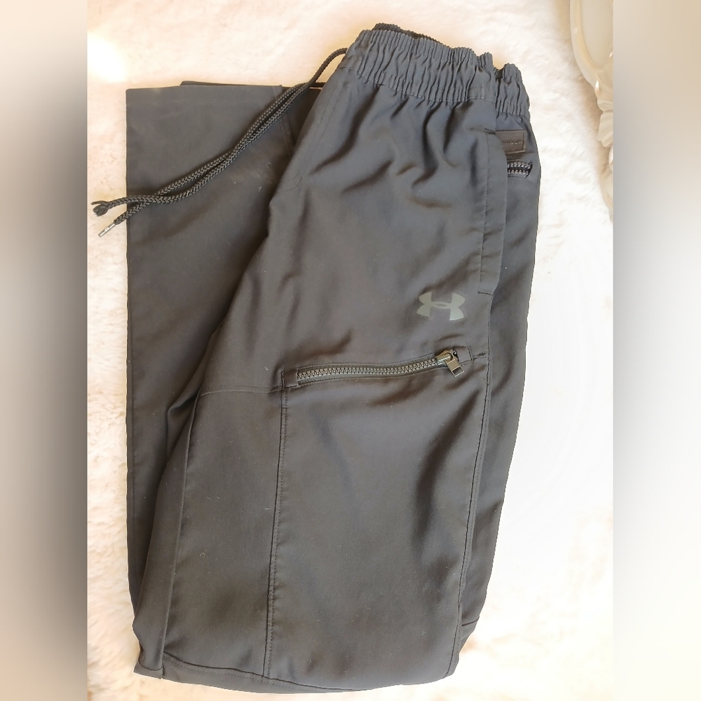 Under Armour Black Jogger Pants - Picture 3 of 16